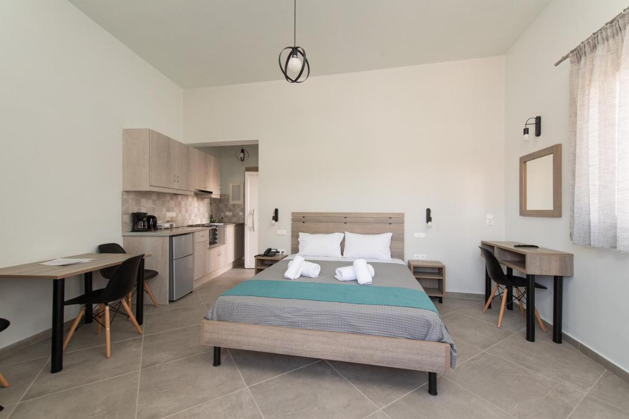Loggos Apartments ลองกอส ภายนอก รูปภาพ