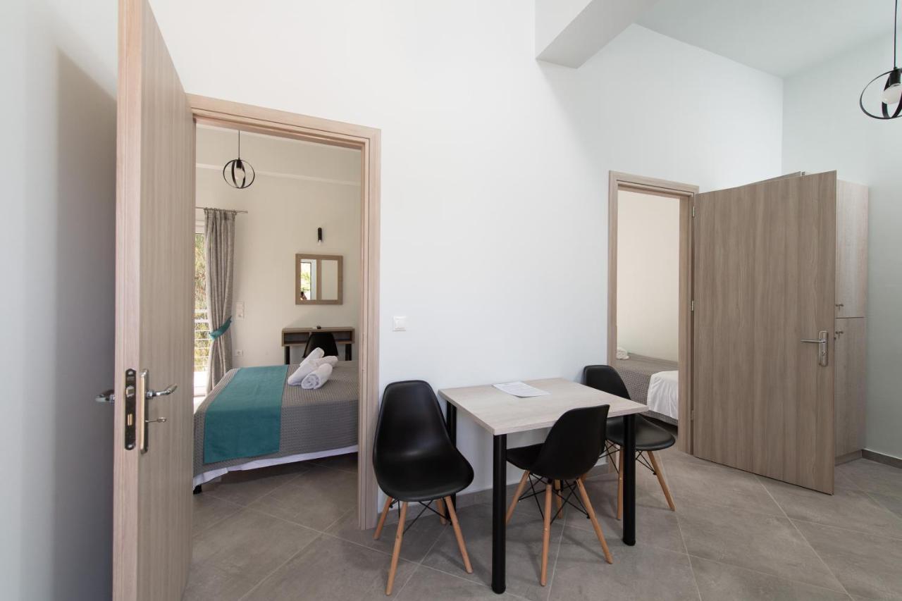 Loggos Apartments ลองกอส ภายนอก รูปภาพ