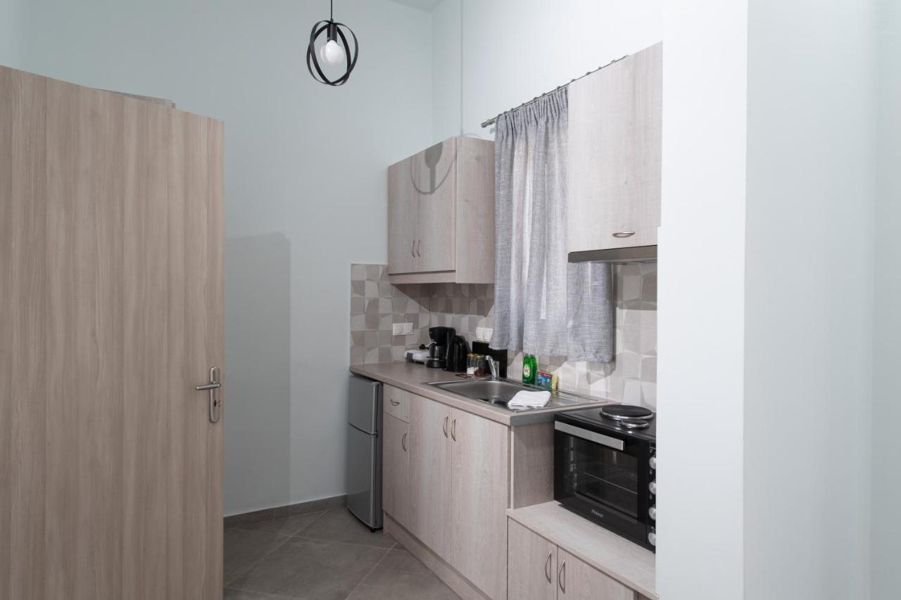 Loggos Apartments ลองกอส ภายนอก รูปภาพ